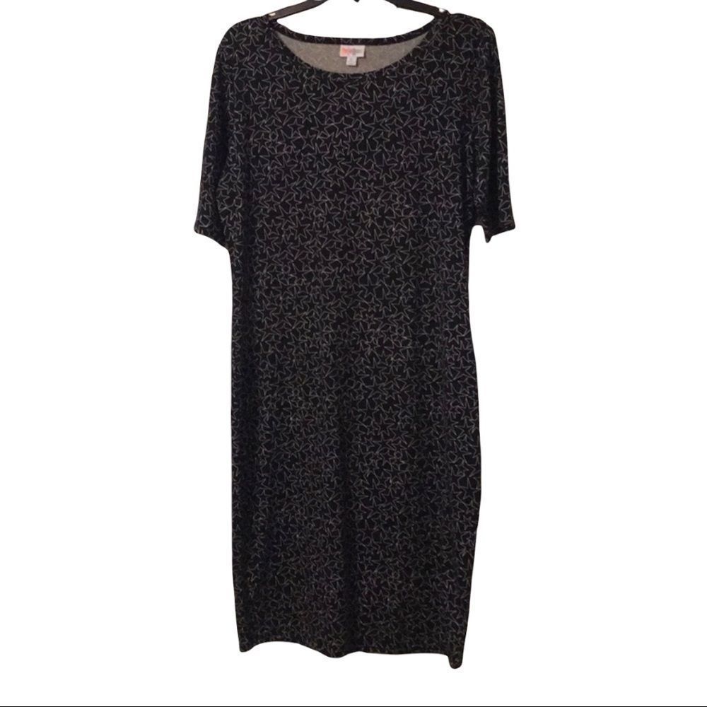 New‼️ Lularoe Black & White Star ⭐️ Julia